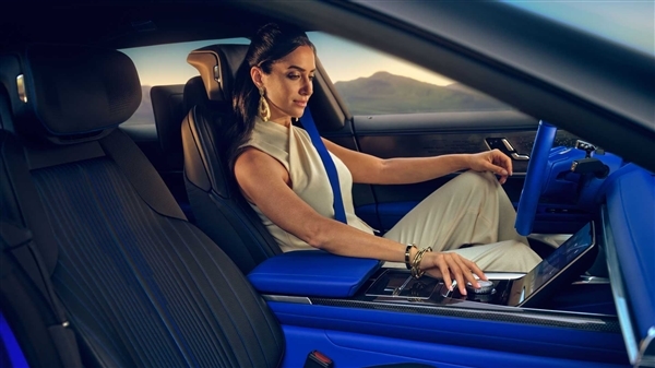 純手工打造！凱迪拉克Celestiq電動(dòng)車價(jià)格公布：能買兩臺(tái)奔馳S