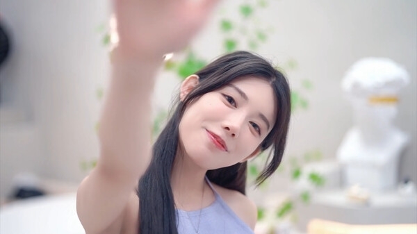 只要6元 《完蛋！我也能追到美女了！》今日上市