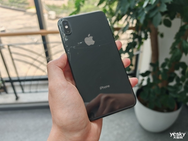 童年時(shí)的一臺(tái)手機(jī)改變了我的人生軌跡：我與iPhone的14年