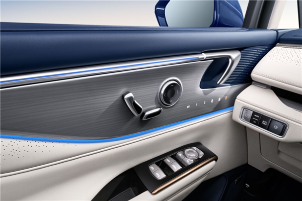 MPV市場王者上電 全新GL8陸尊PHEV能否捍衛(wèi)自身地位(圖5)