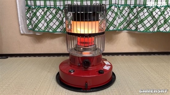 在暖爐前取暖的貓貓：據(jù)說“烤熟了”會(huì)自己離開