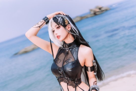 韓國(guó)美女Cos《妮姬：勝利女神》美圖：顏值爆表 身材火辣