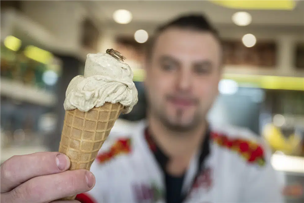 意大利做出蟋蟀面粉：每天消耗100萬只 可做成面包