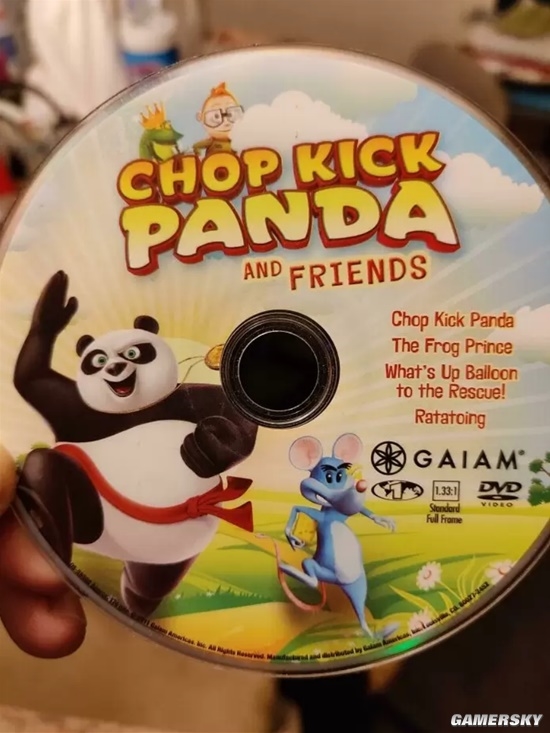 GS5還是PS5？國外網(wǎng)友曬奇葩“山寨”商品