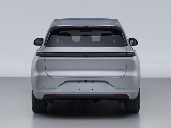 20萬元級真香汽車！理想L6這波穩(wěn)贏