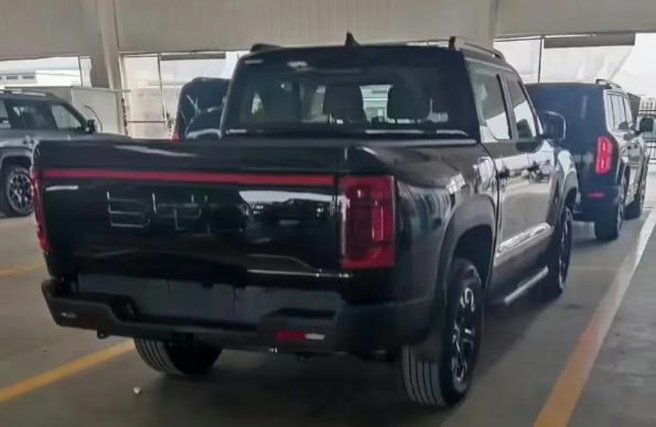 對(duì)標(biāo)長(zhǎng)城炮！比亞迪皮卡無偽諜照曝光：有望年內(nèi)發(fā)布