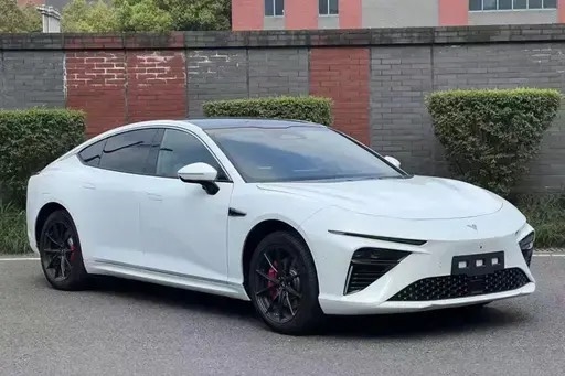 搭載麒麟電池 續(xù)航超過1000公里！新款哪吒S正式發(fā)布