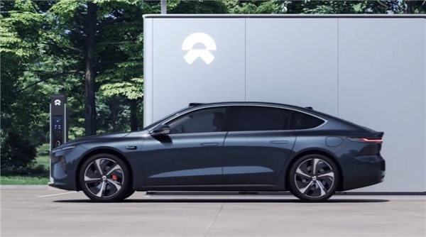 蔚來(lái)宣布：中秋、國(guó)慶期間所有車主高速換電免服務(wù)費(fèi)！出行成本極低