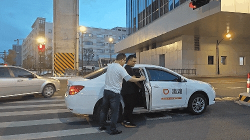 先天性全盲的他說：這是滴滴最好的一次更新