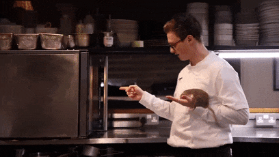 你敢吃嘗嘗嗎！網(wǎng)紅小哥訓(xùn)練老鼠當(dāng)廚師：還做菜給朋友吃