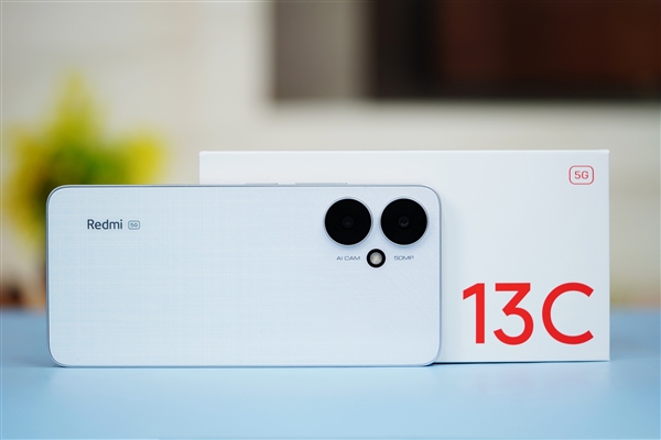 749元5G入門神機！Redmi 13C彩虹星紗圖賞