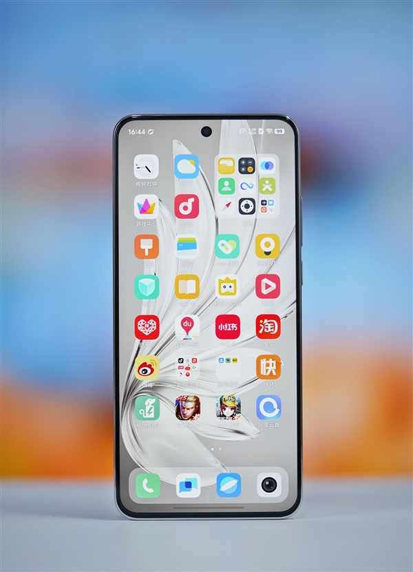 185g機(jī)身塞下6500mAh大電池！vivo S20圖賞