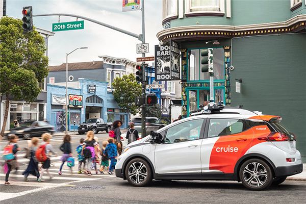 硅谷無(wú)人車(chē)遇險(xiǎn)！Cruise突發(fā)停產(chǎn) 執(zhí)照剛被吊銷(xiāo)