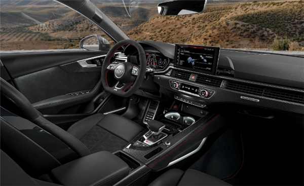 性能最強(qiáng)的“家用車”來了！2023款奧迪RS 4上市：售價(jià)82.88萬元