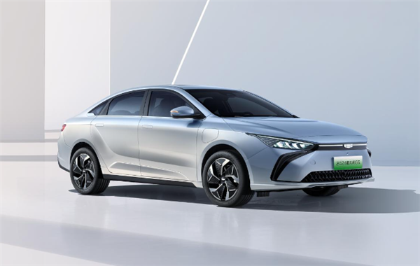 20萬內(nèi)全新選擇：華為鴻蒙車機(jī)加持 新款吉利幾何G6官宣