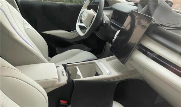 風(fēng)格大變 顏值提升！全新吉利星瑞內(nèi)飾曝光 銀河L6同款設(shè)計 