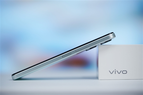 千元續(xù)航怪獸！vivo Y37遠山青圖賞