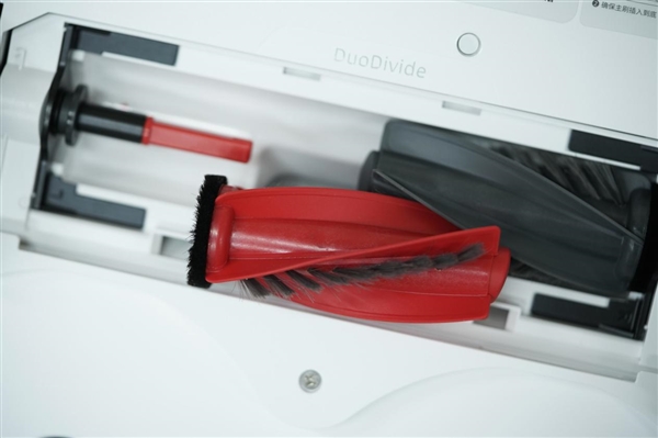 徹底解決毛發(fā)纏繞困擾！石頭P20 Pro掃拖機器人圖賞