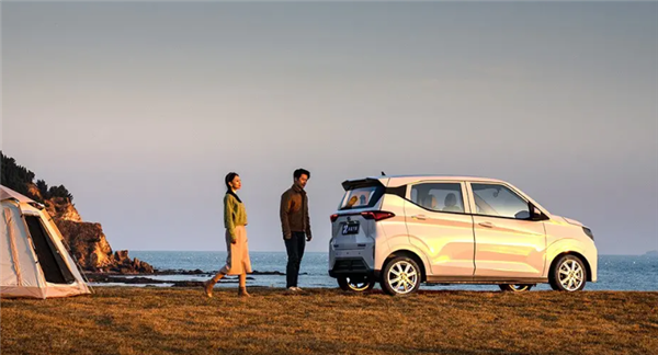 老頭樂轉正？撞臉豐田埃爾法 未奧BOMA上市 售價3.99萬元起