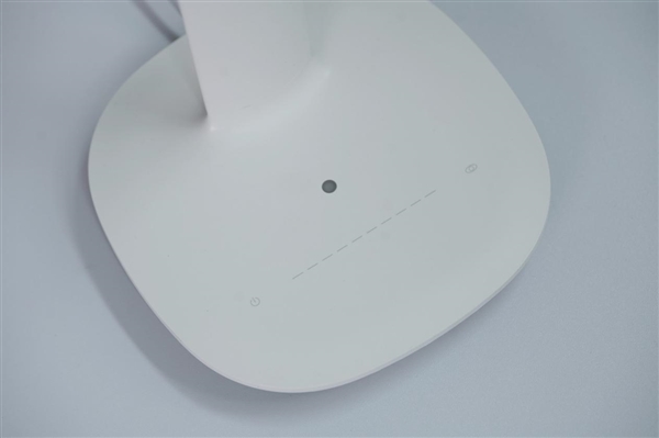 10000次彎折不變形 米家飛利浦臺燈3圖賞