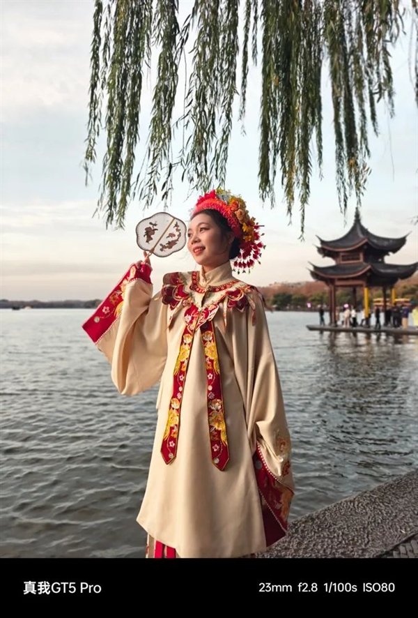 3298元的真我GT5 Pro 怕是把友商全整不會(huì)了。。。