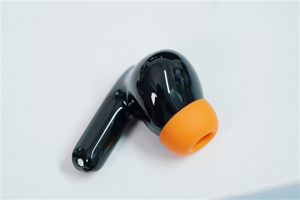 無線閃連延遲僅20ms！Redmi Buds 5 Pro電競版圖賞