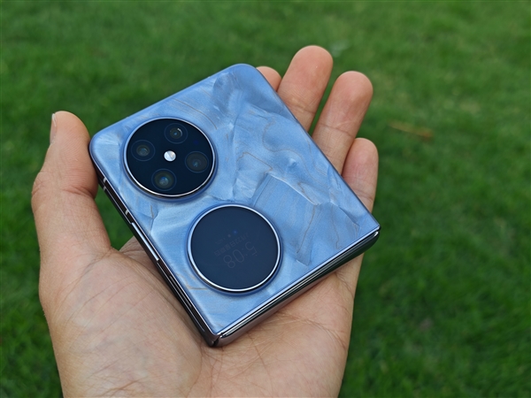 華為最強(qiáng)小折疊屏！Pocket 2現(xiàn)場(chǎng)上手