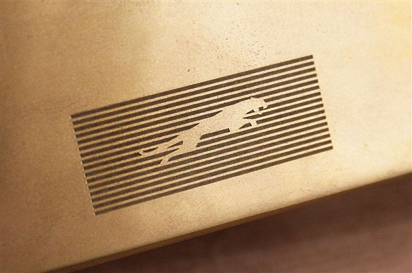 馬斯克銳評(píng)捷豹新Logo宣傳片：你們是賣車的嗎