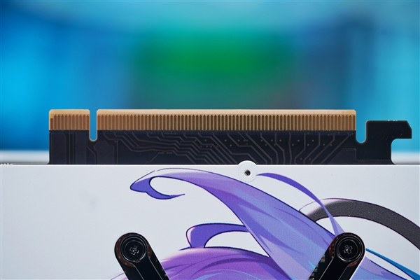 純白陶瓷設(shè)計耳目一新！銘瑄RTX 4080璦珈圖賞