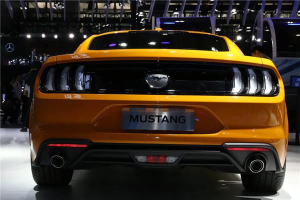 這臺(tái)40萬(wàn)的敞篷跑車(chē) 勸你跟我一起等二手