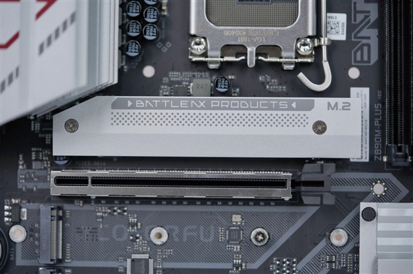 1099元就有5個(gè)M.2接口！七彩虹戰(zhàn)斧Z890M-PLUS V20主板圖賞