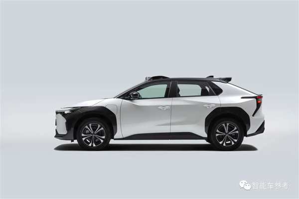 日本車、中國(guó)魂！豐田首款Robotaxi亮相進(jìn)博會(huì)