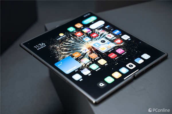 小米MIX Fold 3上手：既全能又輕薄 最完美折疊屏