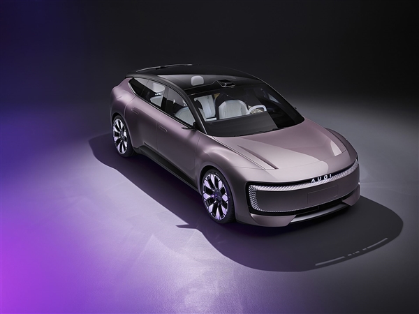 奧迪上汽聯(lián)合打造 新品牌AUDI首車亮相：不能掛四個圈