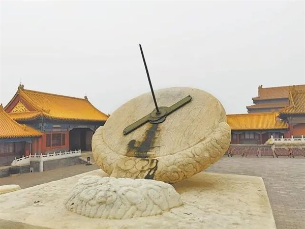 古人又沒有上過太空 怎么知道地球365天繞太陽一圈