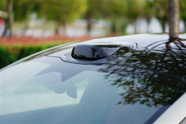 這顏值一眼種草！小米SU7雅灰圖賞