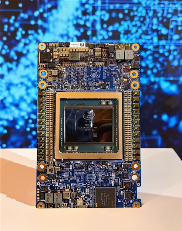 Intel為中國帶來Gaudi2 AI加速器：超高性價(jià)比！唯一替代NVIDIA GPU