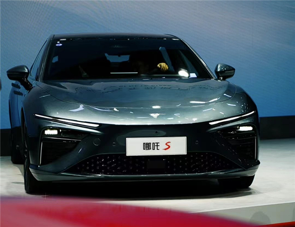 哪吒汽車CEO：一幫二把刀說自己是超級增程、我們早就出了