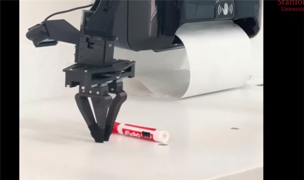 一款家政機器人上熱搜！能炒菜做飯、洗衣打掃 成本僅3萬美元