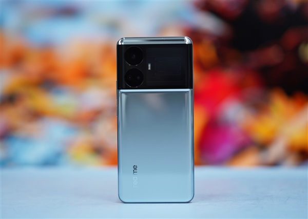 充電最快驍龍8 Gen2旗艦！真我GT5圖賞