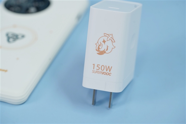 《原神》玩家種草！一加Ace2 Pro原神派蒙主題禮盒圖賞