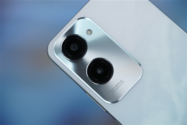 千元續(xù)航怪獸！vivo Y37遠山青圖賞