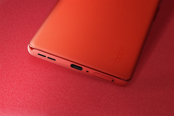 超級(jí)流暢的驍龍7系手機(jī)！OPPO Reno9兔年定制紅上手：《王者榮耀》幀率近乎一條直線