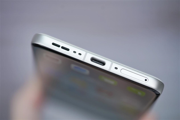 配備抓怕快啟鍵！OPPO Find X8 Pro圖賞