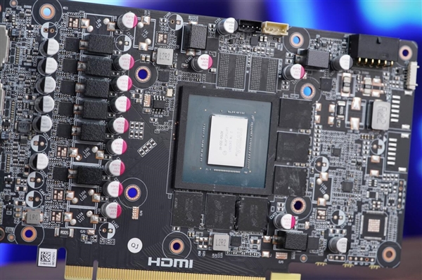 超級IP破次元壁！索泰RTX 4070 SUPER 12GB毒液聯(lián)名顯卡圖賞