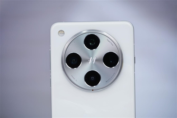 配備抓怕快啟鍵！OPPO Find X8 Pro圖賞