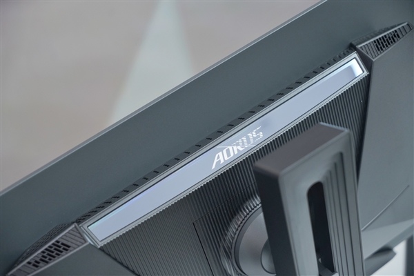 360Hz超高刷新率！技嘉AORUS FO27Q3顯示器圖賞