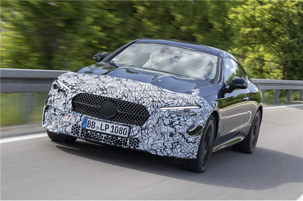 全系48V輕混+后輪轉向 全新奔馳雙門轎跑CLE曝光！將取代現(xiàn)有C級E級Coupe車型