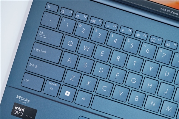 首臺酷睿Ultra筆記本！華碩靈耀14 2024 AI超輕薄本圖賞