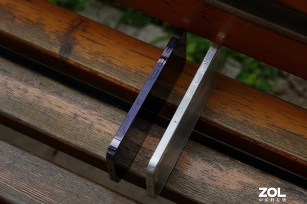 iPhone 15 Pro機(jī)模上手：外觀幾乎沒(méi)變 全系換C口但漲價(jià)1000元